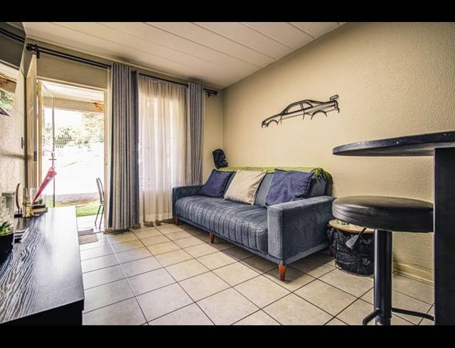 1 BEDROOM APARTMENT FOR SALE IN EDENVALE CENTRAL